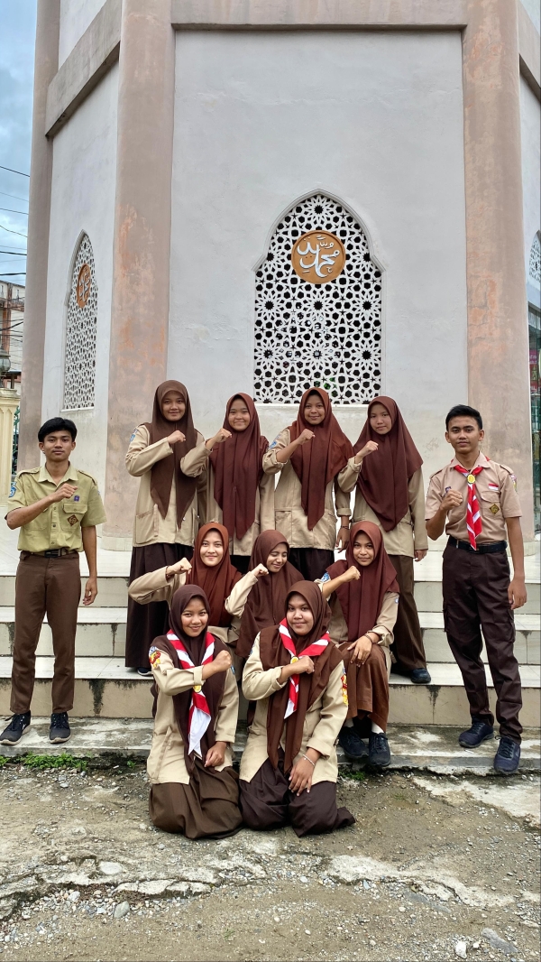 HUT ke-23 Abdya, Pramuka SMAN 6 Tunjukkan Jiwa Pengabdian